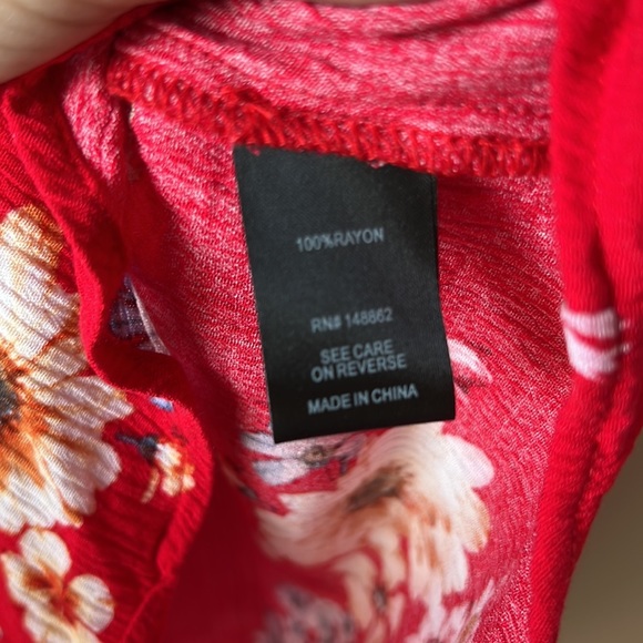 Torrid Abbey Red Floral Gauze Blouse size 1X - Picture 5 of 9